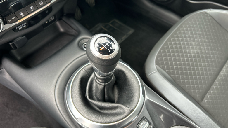 Nissan Juke 1.0 DiG-T 114 N-Connecta 5dr Petrol Hatchback